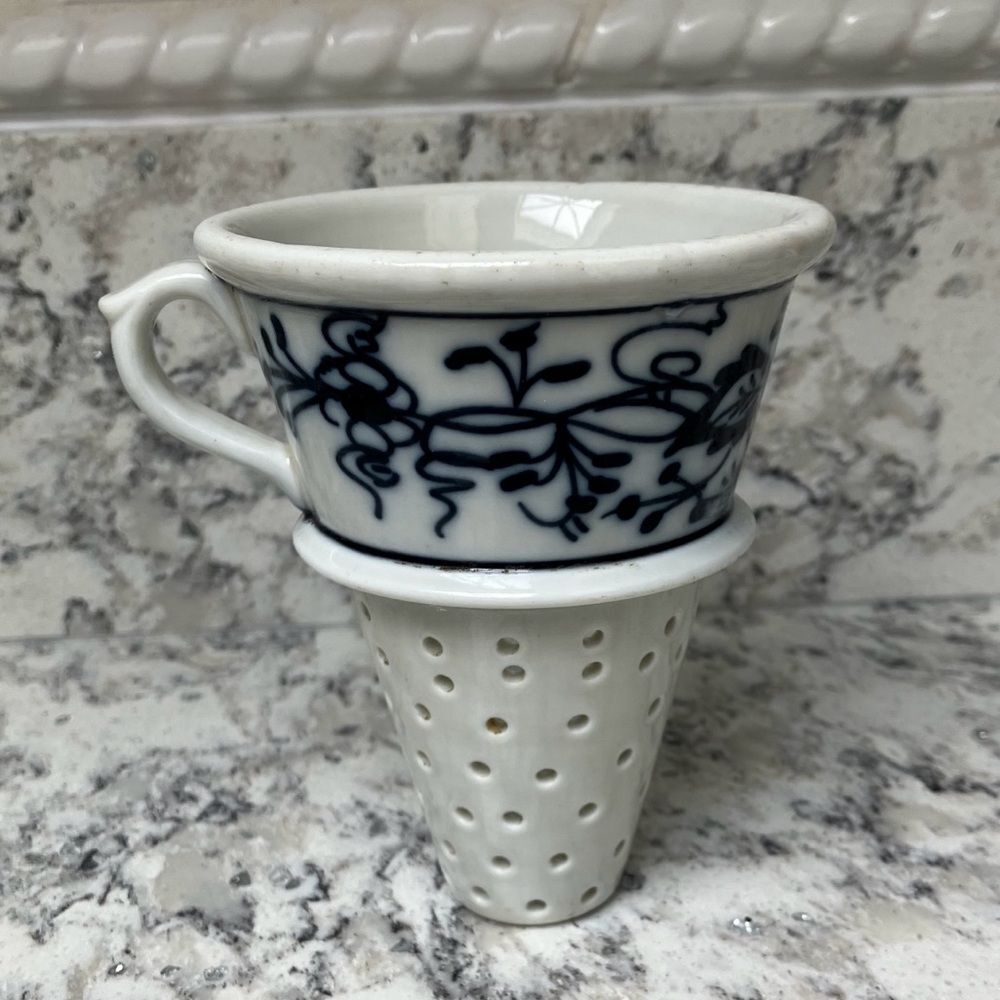Meissen Blue Onion Porcelain Strainer Funnel